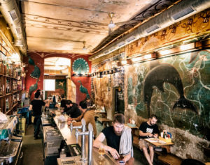 bares del barrio gotico